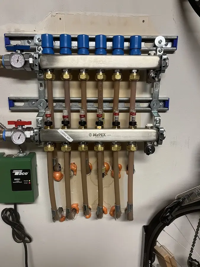 Plumber performing Leak Detection at a residential property in Pasadena